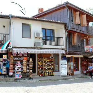 https://villa-apollonia.sozopol-hotels.com