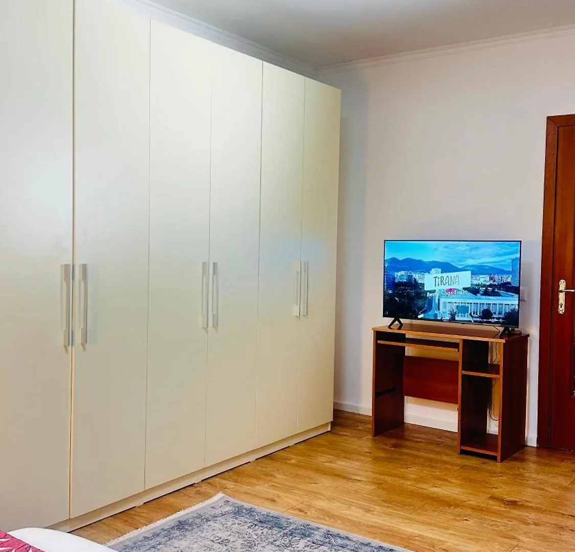 Villa Center Tirana 0*,