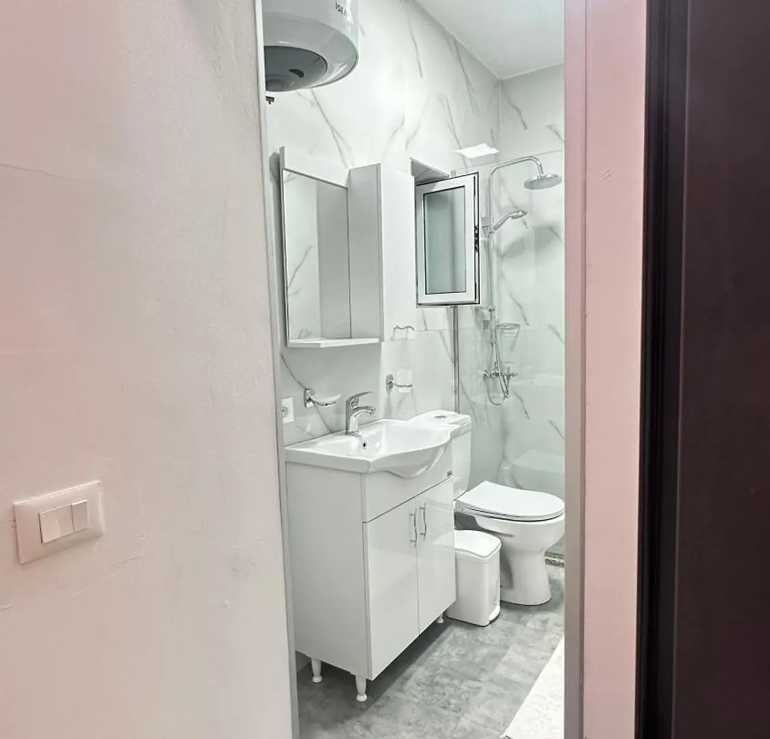 Villa Center Tirana 0*,