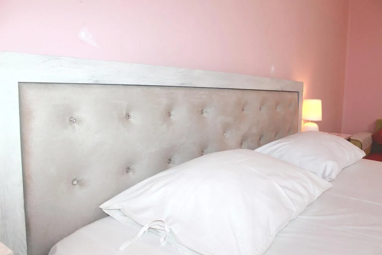 Villa Center Tirana Albánie
